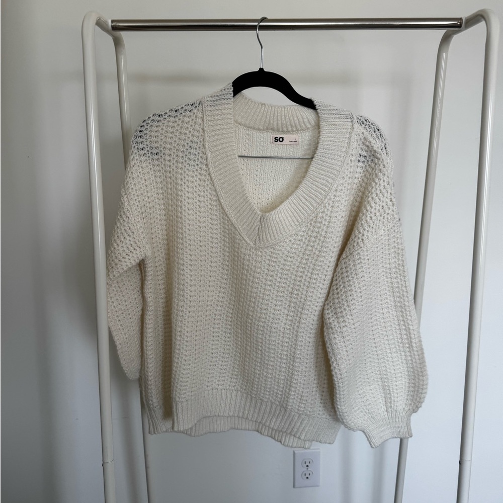 SO Women's V-Neck Chunky Cream Sweater